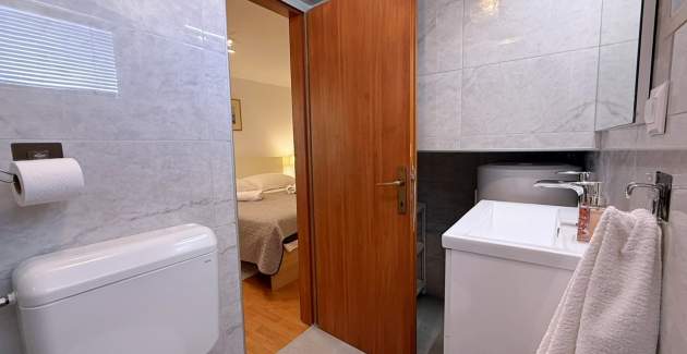 Apartment Beakovic – 40 m from the Sea