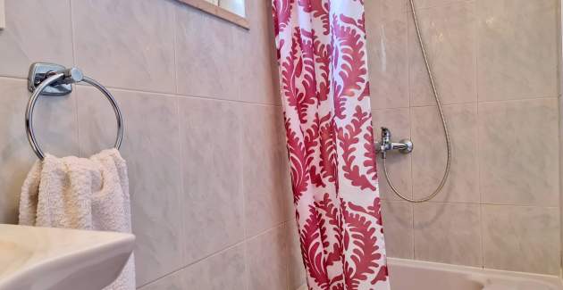 Apartment Beakovic – 40 m from the Sea