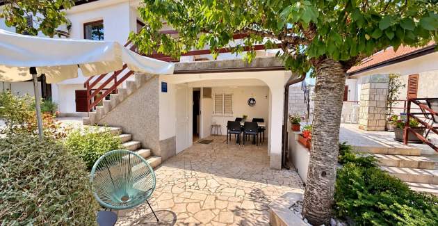 Apartment Beakovic – 40 m from the Sea