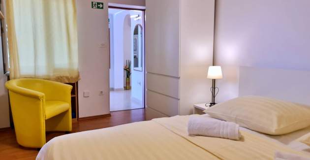 Apartment Beakovic – 40 m from the Sea