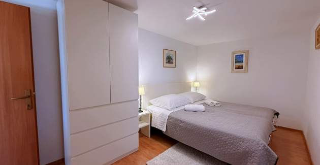 Apartment Beakovic – 40 m from the Sea