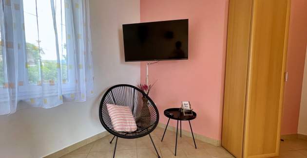 Appartamento Tiha Lili 4 – 10 m dalla spiaggia, vista mare