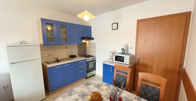 Appartamento Tiha Lili 1 – 10 m dalla spiaggia, vista mare