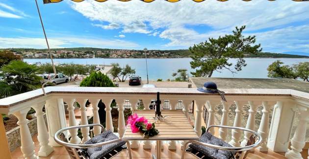 Appartamento Tiha Lili 1 – 10 m dalla spiaggia, vista mare