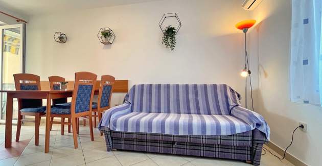 Appartamento Tiha Lili 2 – 10 m dalla spiaggia, vista mare