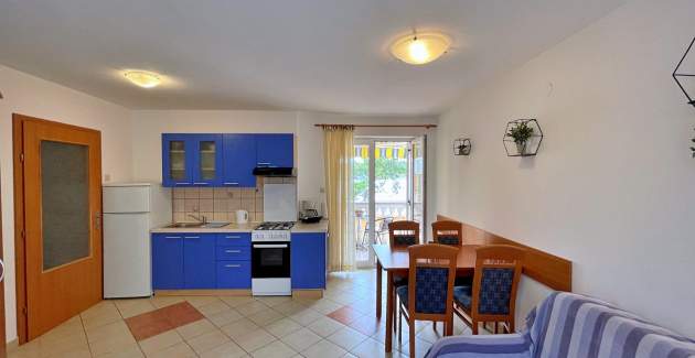 Appartamento Tiha Lili 2 – 10 m dalla spiaggia, vista mare
