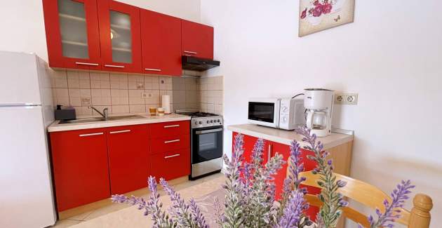 Appartamento Tiha Lili 3 – 10 m dalla spiaggia, vista mare