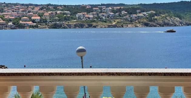 Appartamento Tiha Lili 3 – 10 m dalla spiaggia, vista mare