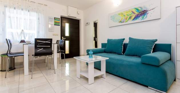 Appartamento Zeljko A4 con piscina e terrazza