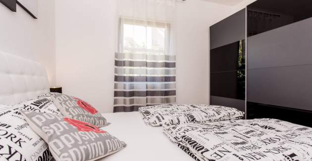 Appartamento Zeljko A4 con piscina e terrazza