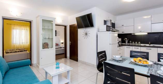 Appartamento Zeljko A4 con piscina e terrazza