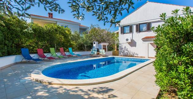 Appartamento Zeljko A4 con piscina e terrazza