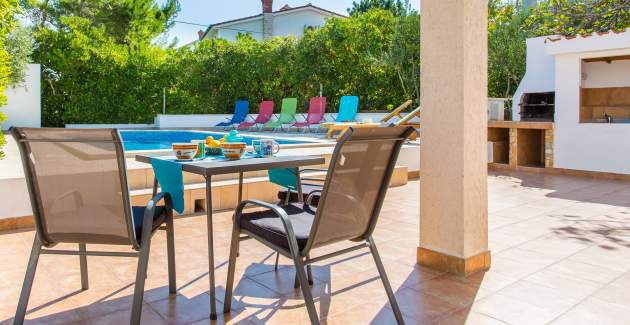 Appartamento Zeljko A2 con piscina