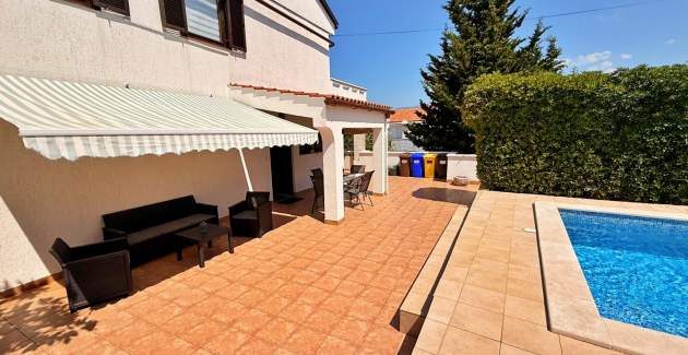 Apartman Željko A2 s bazenom