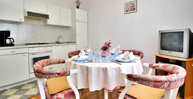 Appartamento Dragica A4 – Vista mare e balcone