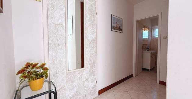 Apartment Dragica A4 – Meerblick und Balkon