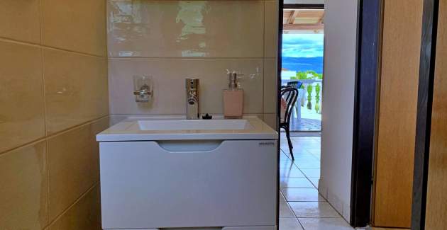 Apartment Horvat 2 – Sea View