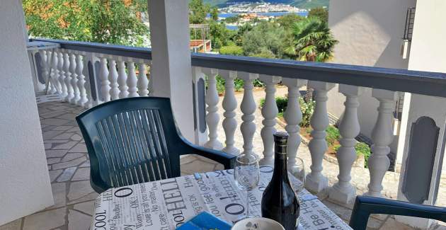 Apartment Horvat 2 – Sea View