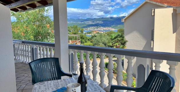 Apartment Horvat 2 – Sea View