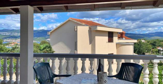 Apartment Horvat 2 – Sea View