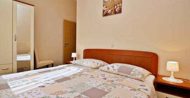 Apartment Ivanka A4 – 180 m from the Sea