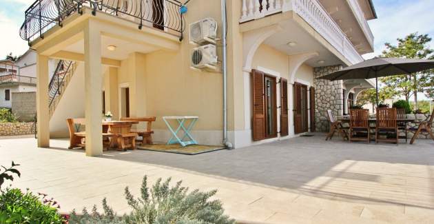 Apartment Ivanka A4 – 180 m from the Sea