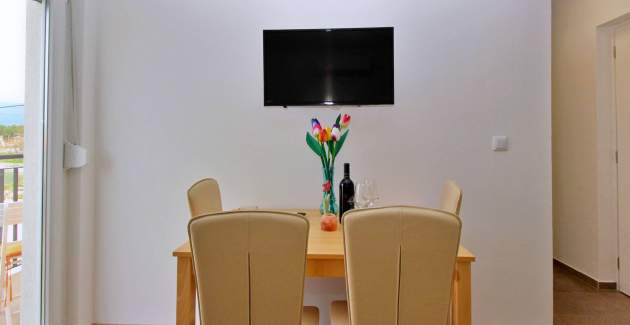 Apartment Ivo 1 – Sea View and Balcony