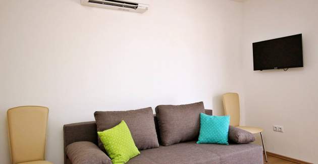 Apartment Ivo 2 – Sea View, Near Beach