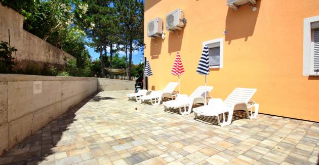 Apartment Ivo 2 – Sea View, Near Beach