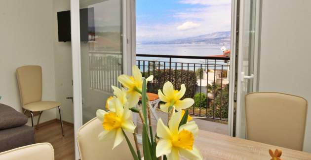 Apartment Ivo 2 – Sea View, Near Beach