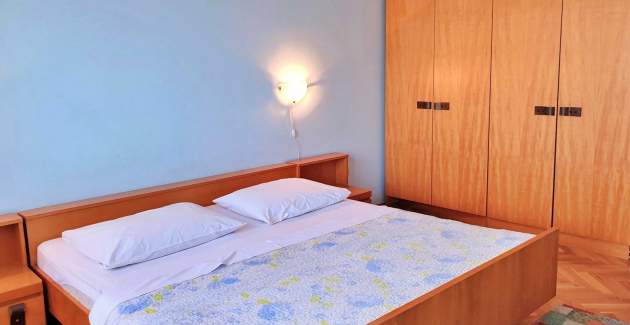 Apartment Jakominic – 400 m from the Sea