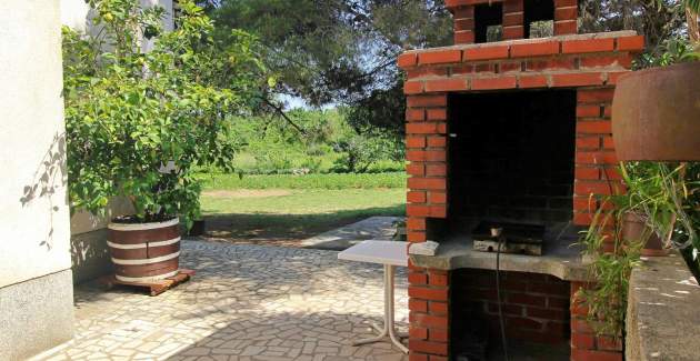 Apartment Jakominic – 400 m from the Sea