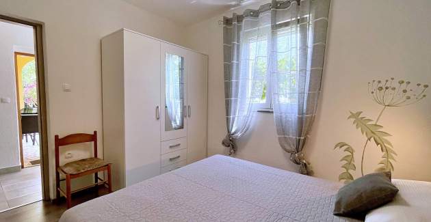 Apartment Mara A4 – Terrace and Garden View