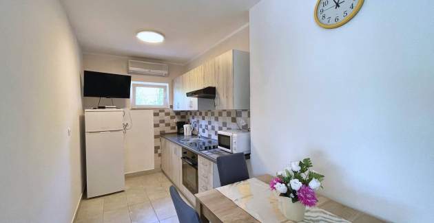 Apartment Mara A4 – Terrace and Garden View