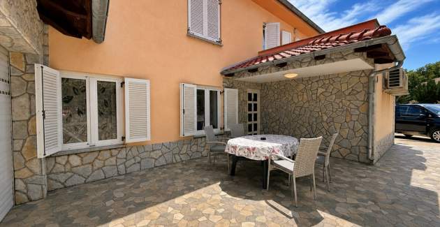 Apartment Nevenka 2 – 70 m from the Sea