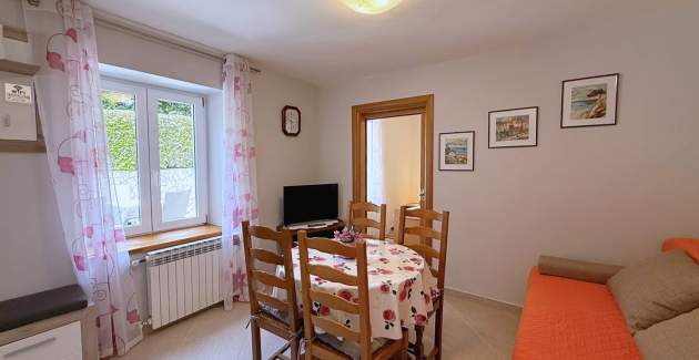 Apartment Nevenka 2 – 70 m from the Sea