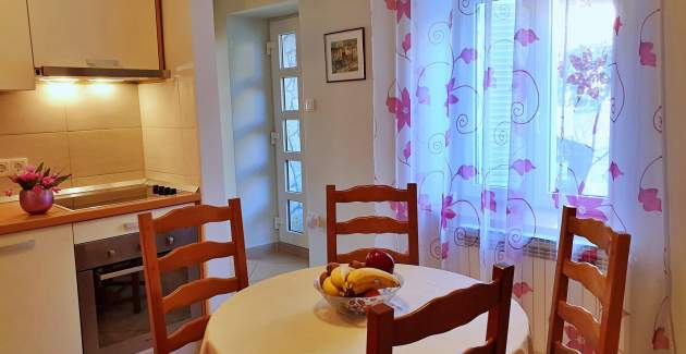 Apartman Nevenka 2 – 70 m od mora