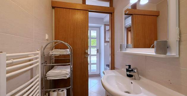 Apartment Nevenka 2 – 70 m from the Sea