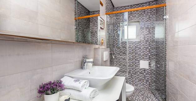 Apartment Presker – Sea View and Balcony