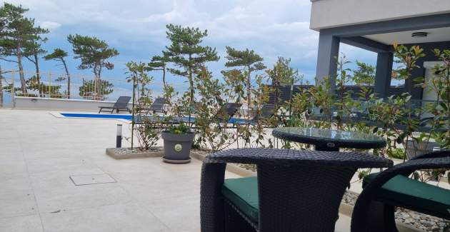 Studio Apartment Punta Silo A4 – Pool and Sea View