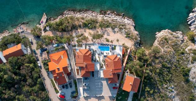 Apartment Punta Silo B1 – Pool and Sea View