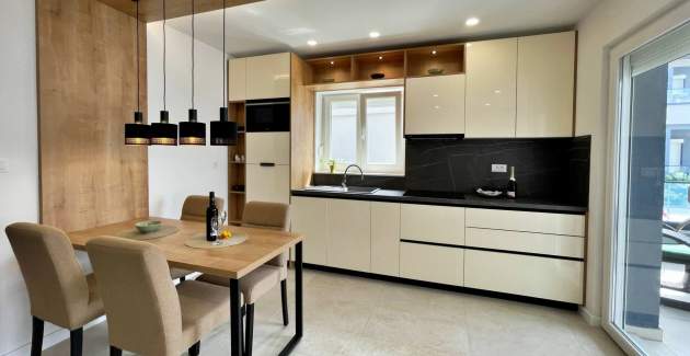 Apartment Punta Silo B1 – Pool and Sea View