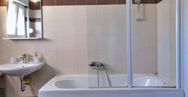 Apartment Rea – 220 m from Sea