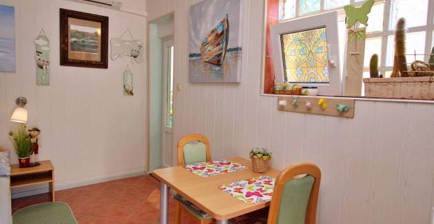 Studio Apartment Renata with Balcony