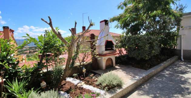 Apartment Renata with Terrace