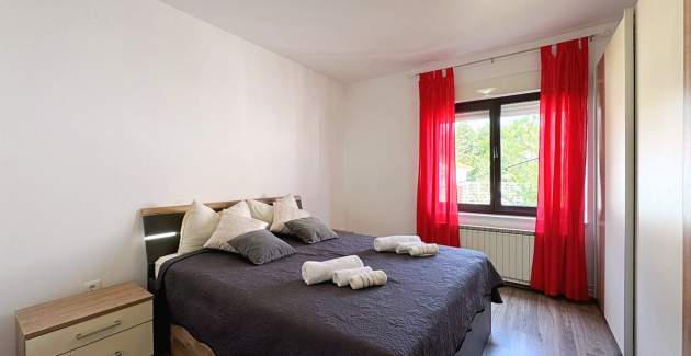 Apartment Rozi – Sea View and Balcony