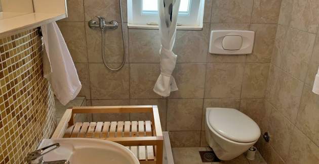 Apartment Savic M – 90 m from the Beach with Sea ​​View