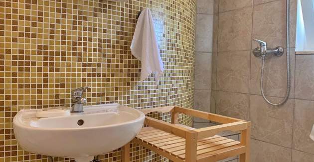 Apartment Savic M – 90 m from the Beach with Sea ​​View