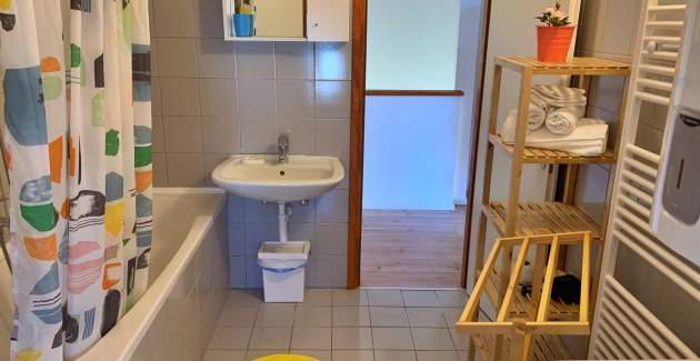 Apartment Savic M – 90 m from the Beach with Sea ​​View