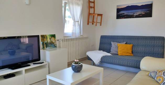 Apartment Savic M – 90 m from the Beach with Sea ​​View